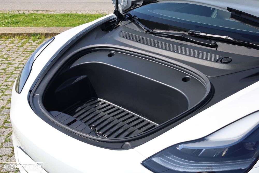 Tesla Model 3 Tração Traseira Standard - 25