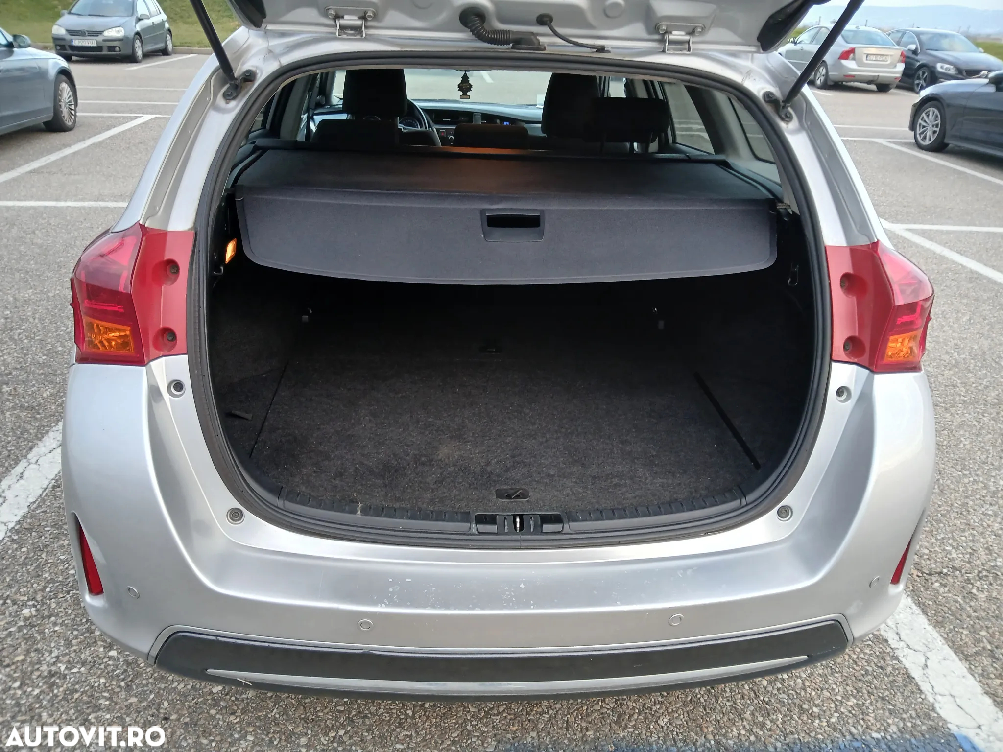 Toyota Auris 1.8 VVT-i Hybrid Automatik Life - 8