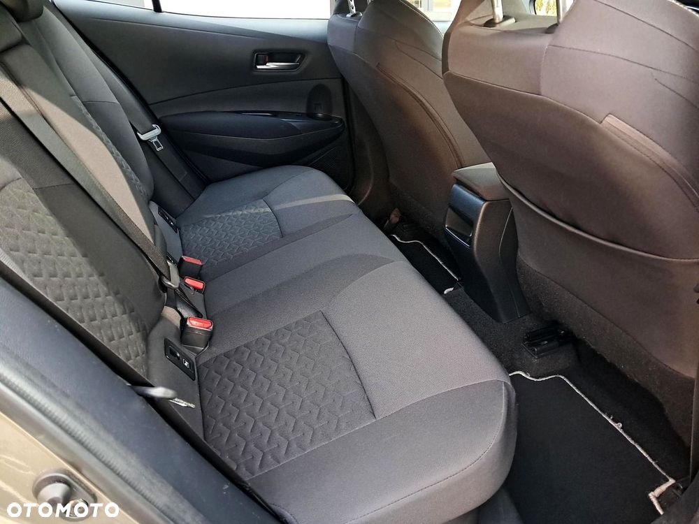 Toyota Corolla - 11