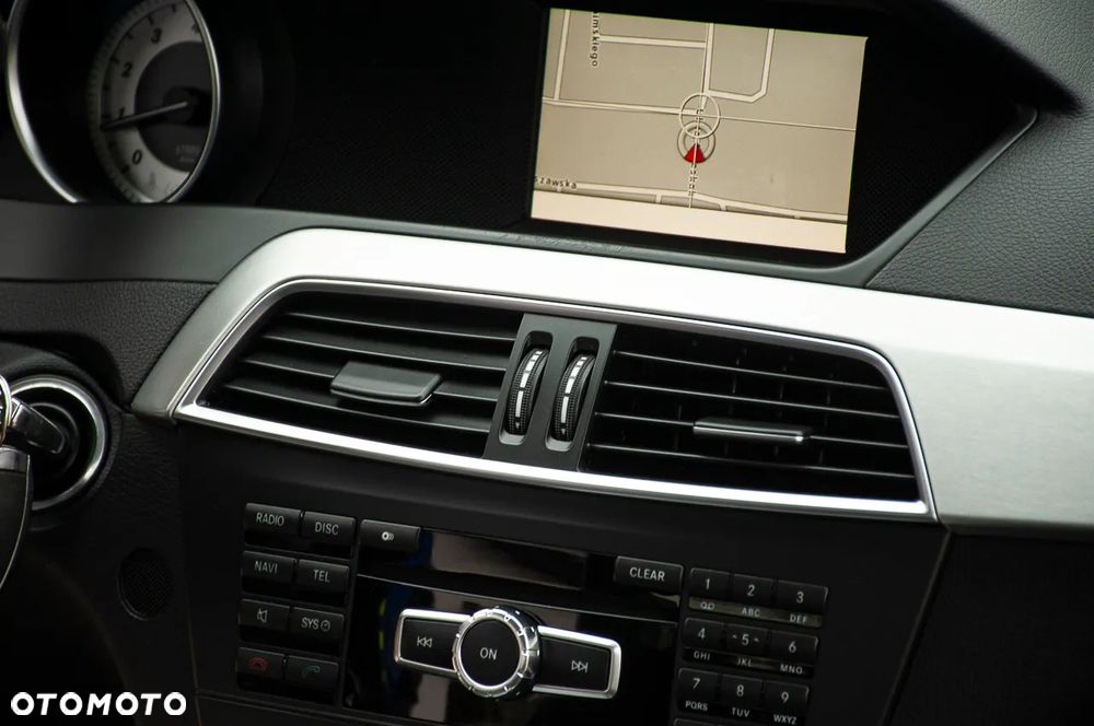 Mercedes-Benz Klasa C 180 Kompressor Automatik - 19