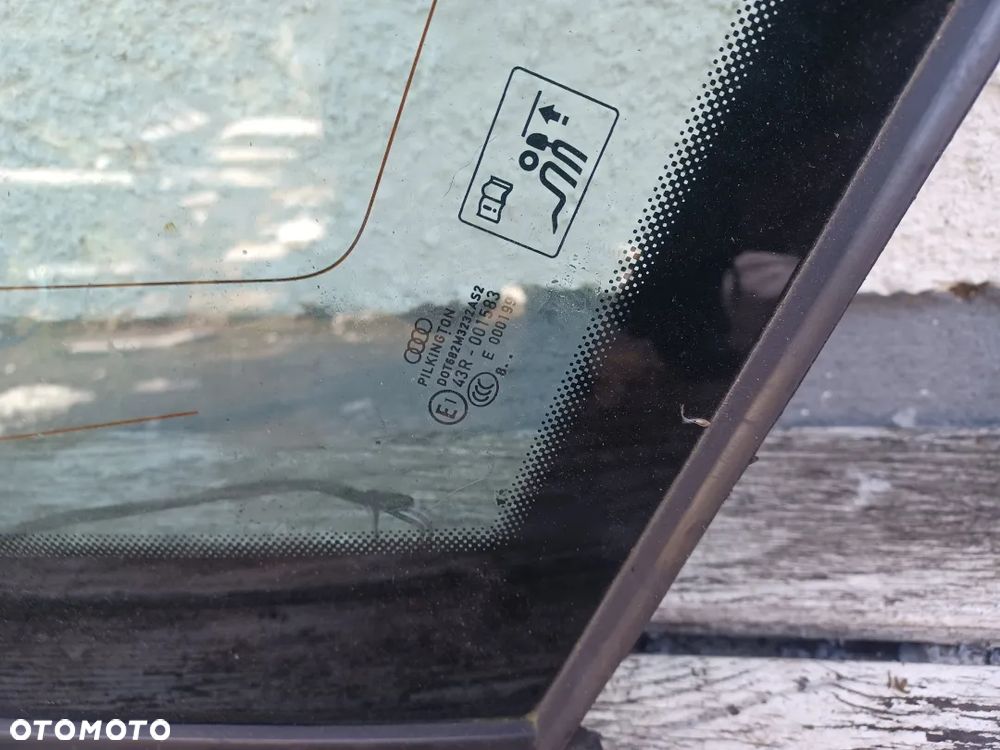SZYBA KAROSERYJNA AUDI A4 B8 KOMBI - 2