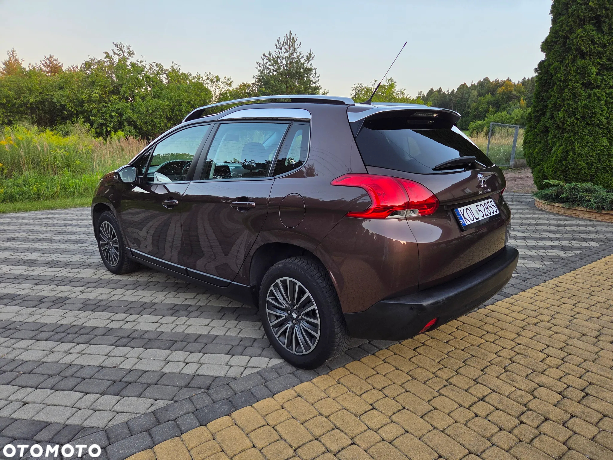 Peugeot 2008 e-HDi FAP 92 STOP & START Allure - 7
