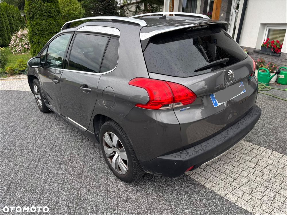 Peugeot 2008 - 10