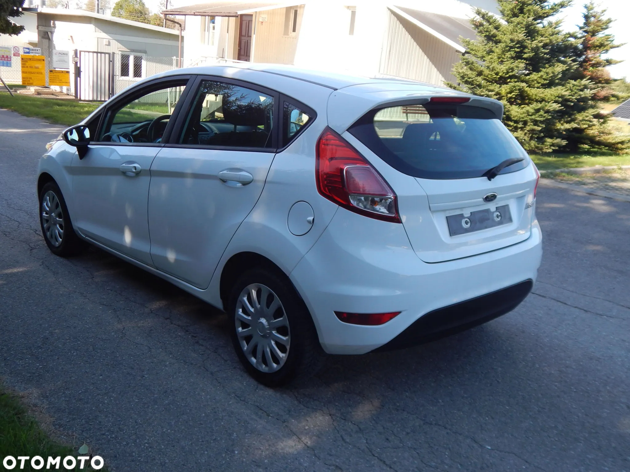 Ford Fiesta 1.4 Trend - 11