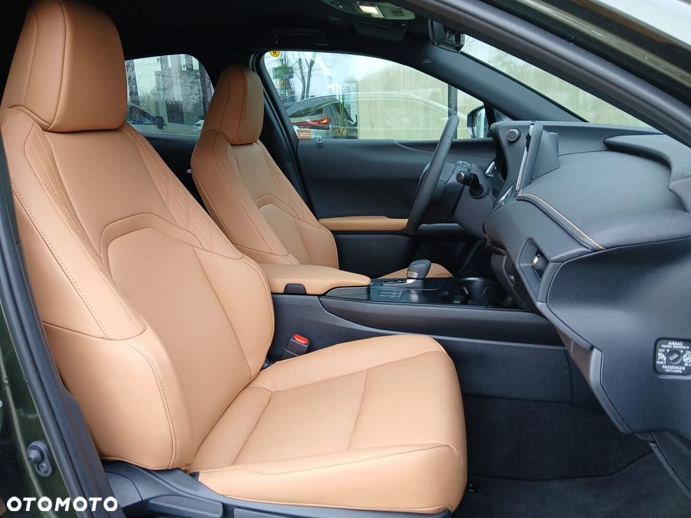 Lexus UX 300h F Sport Design - 30