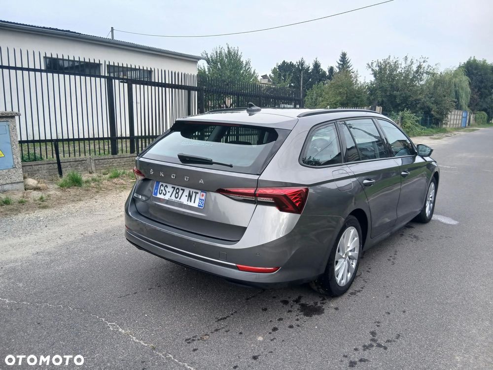 Skoda Octavia 2.0 TDI Sportline DSG - 4