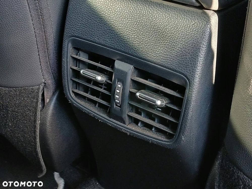 Toyota Corolla 1.8 Hybrid Style - 36