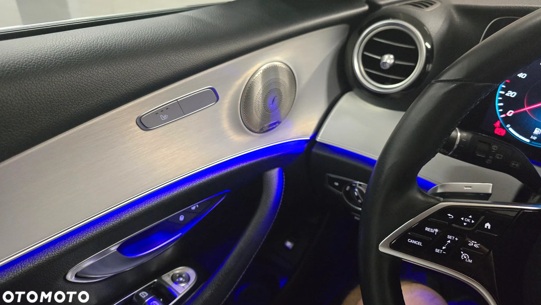 Mercedes-Benz Klasa E 300 de 4Matic T 9G-TRONIC Exclusive - 21