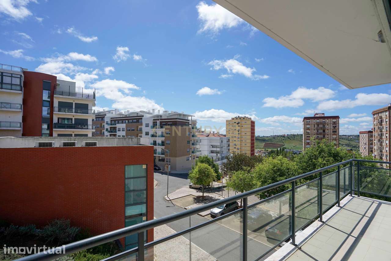 Apartamento T3 com Varandas na Urbanização Encosta do Moinho - Grande imagem: 3/34