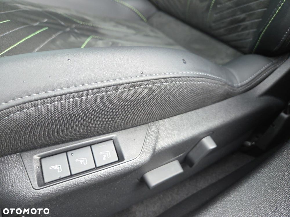 Peugeot 2008 1.2 PureTech GT S&S EAT8 - 14