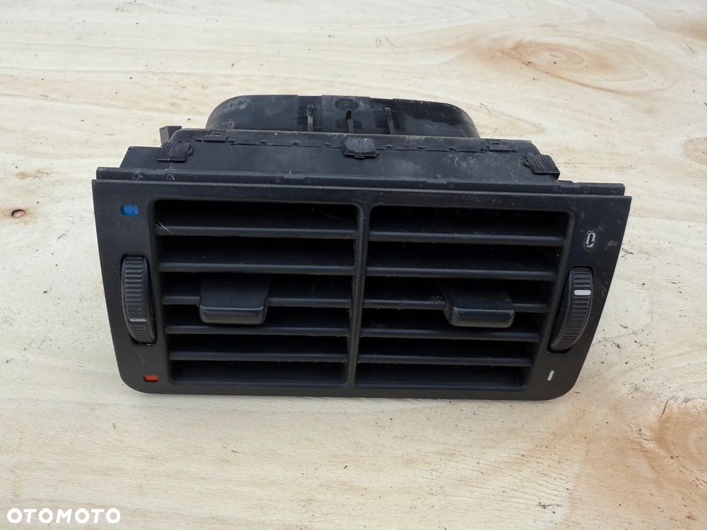 KRATKA NAWIEWU BMW E38 TUNEL TYŁ ŚRODKOWA TYLNA 8390117 8390290 8364120 - 1