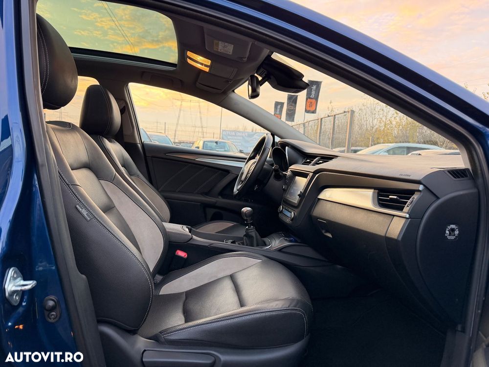 Toyota Avensis 2.0 D-4D Executive - 10