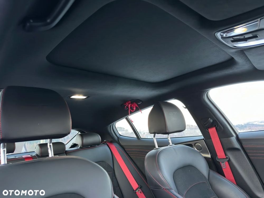 Kia Stinger 3.3 T-GDI V6 GT Prestige Line AWD - 9