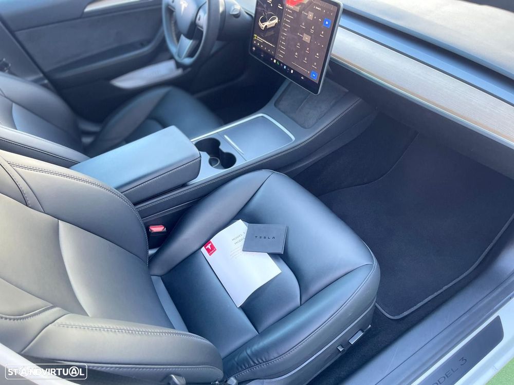 Tesla Model 3 - 13
