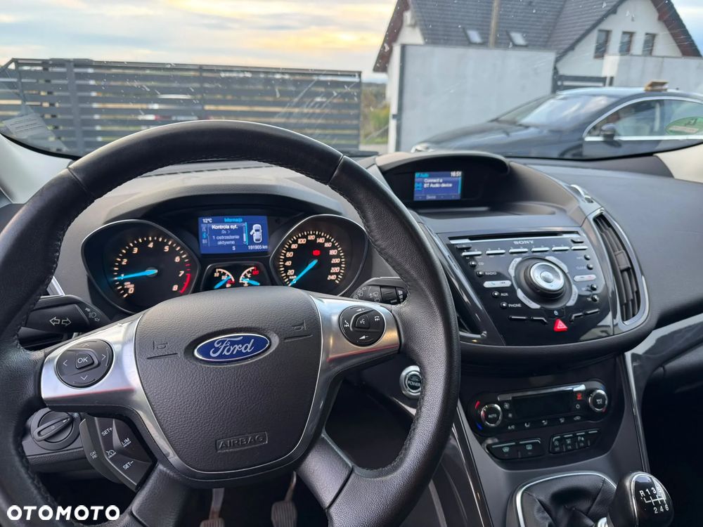 Ford Kuga - 13