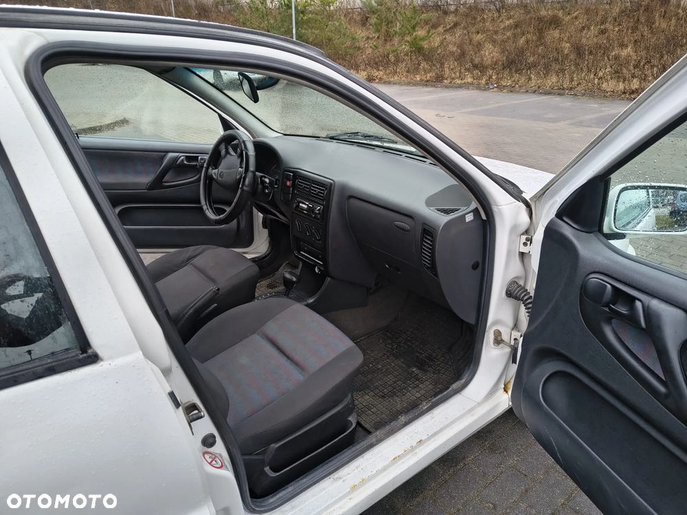 Volkswagen Polo - 10