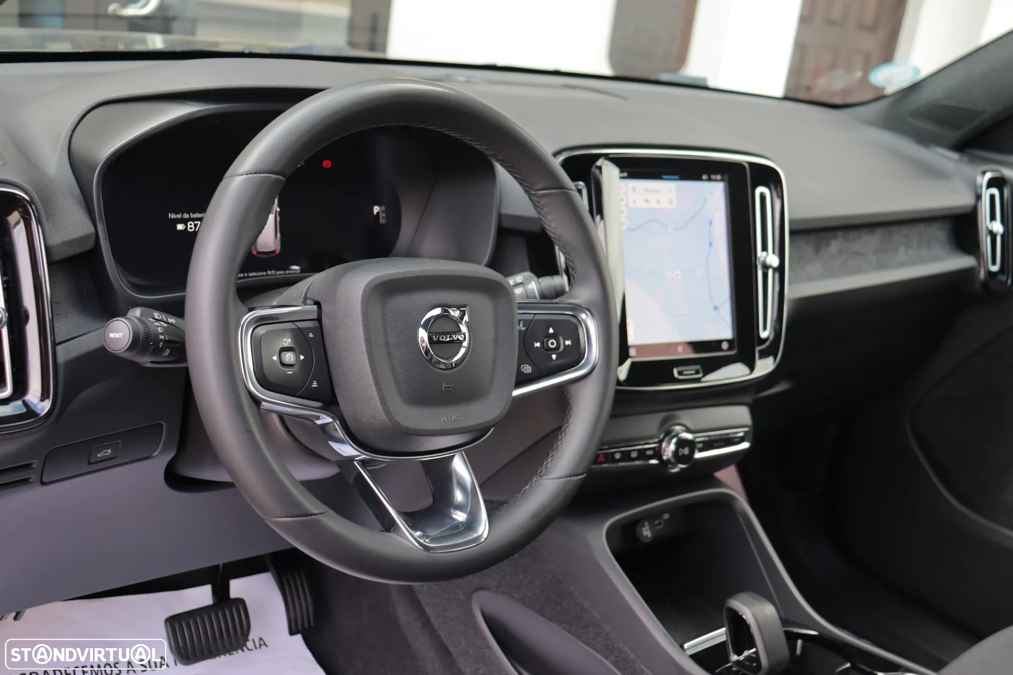 Volvo XC 40 Recharge Core - 10