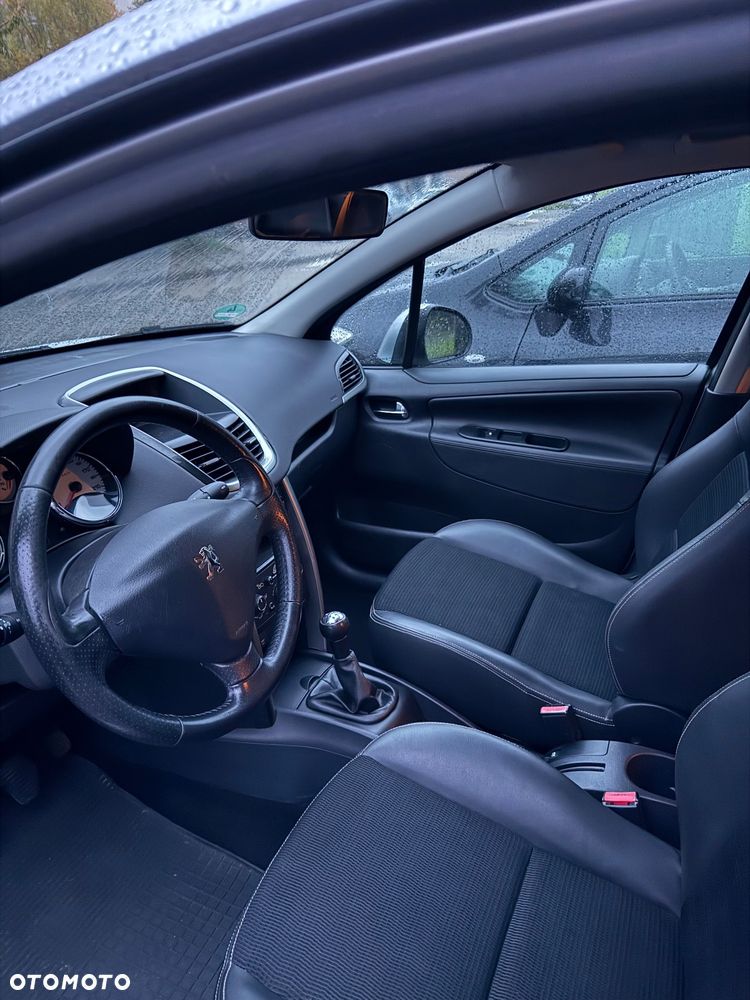Peugeot 207 120 Premium - 22