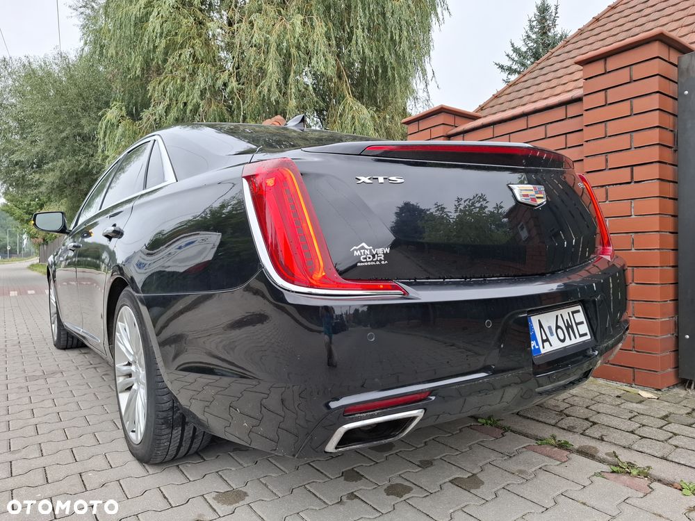 Cadillac XTS - 18