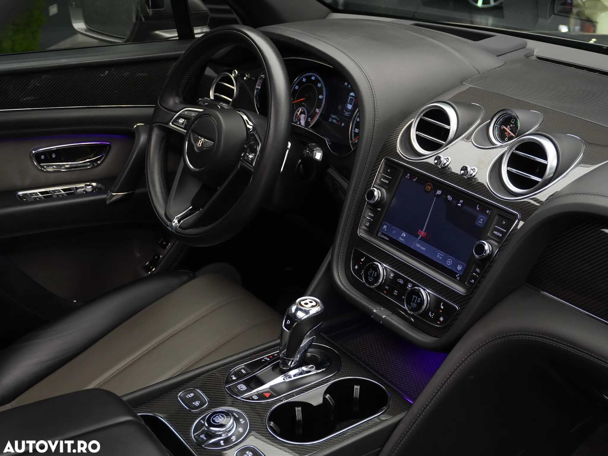 Bentley Bentayga - 30