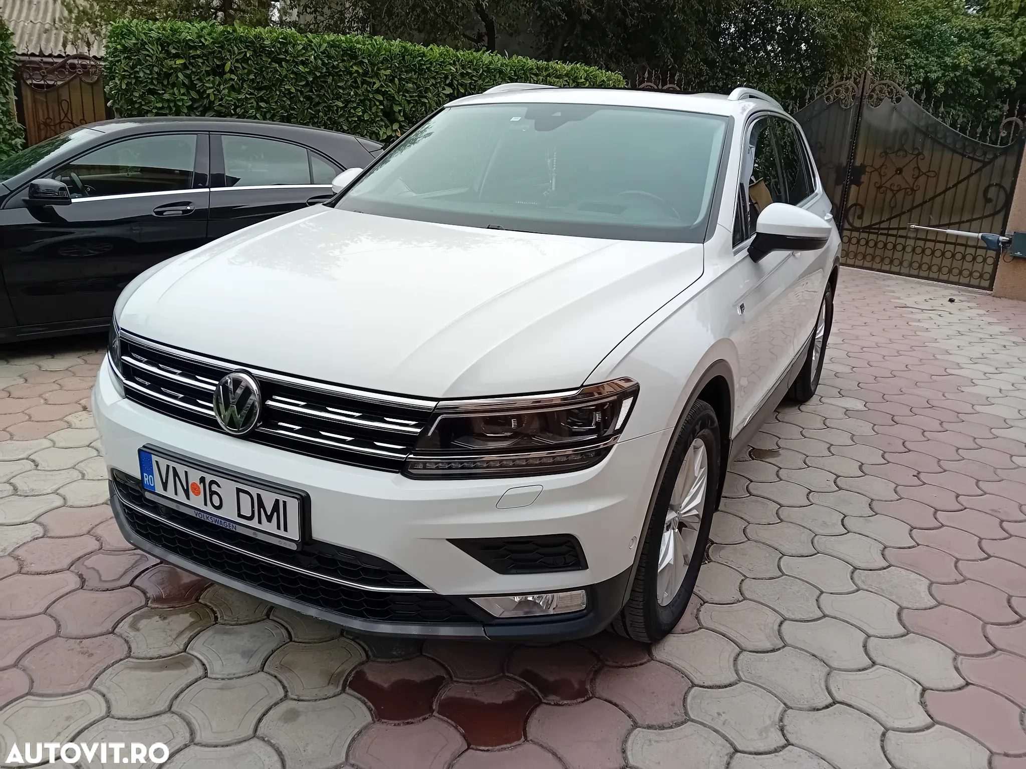 Volkswagen Tiguan - 16