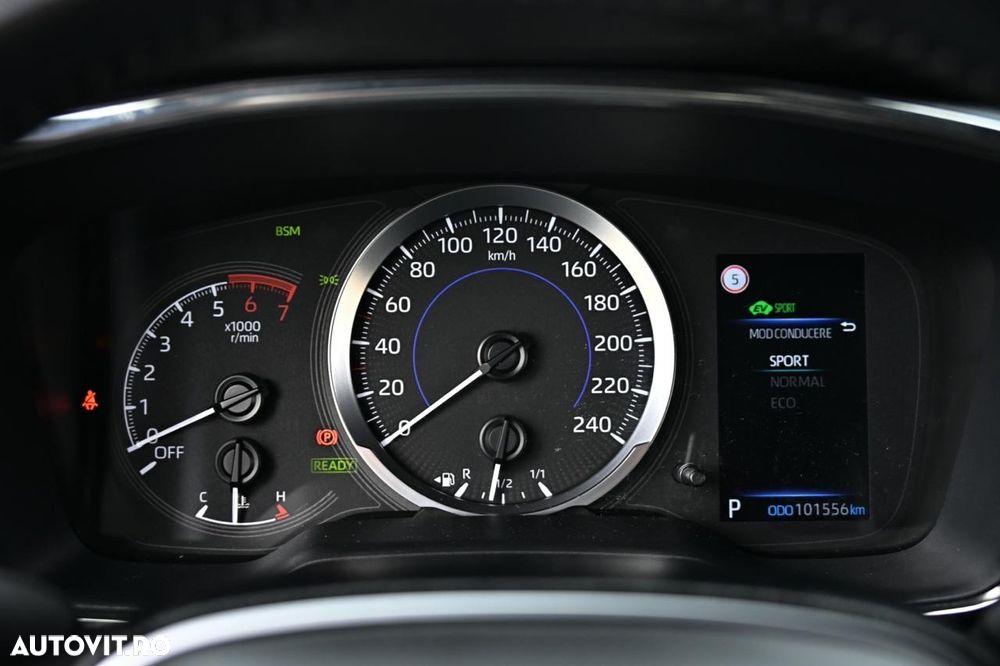 Toyota Corolla 1.8 Hybrid Business Edition - 35