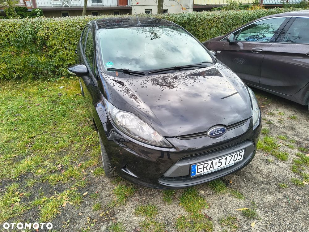Ford Fiesta 2012 photo 2