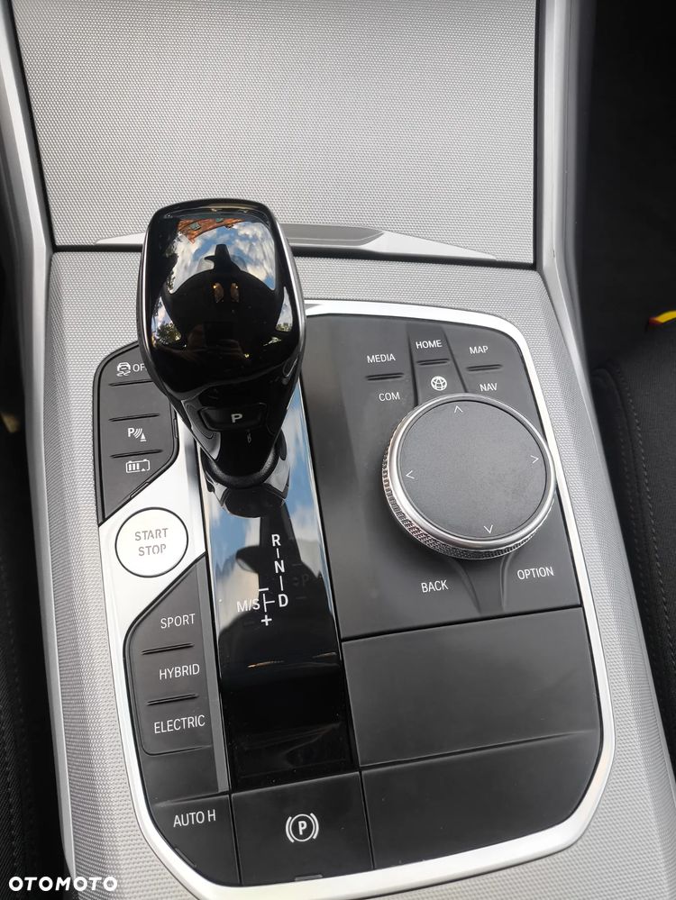 BMW Seria 3 320e - 24