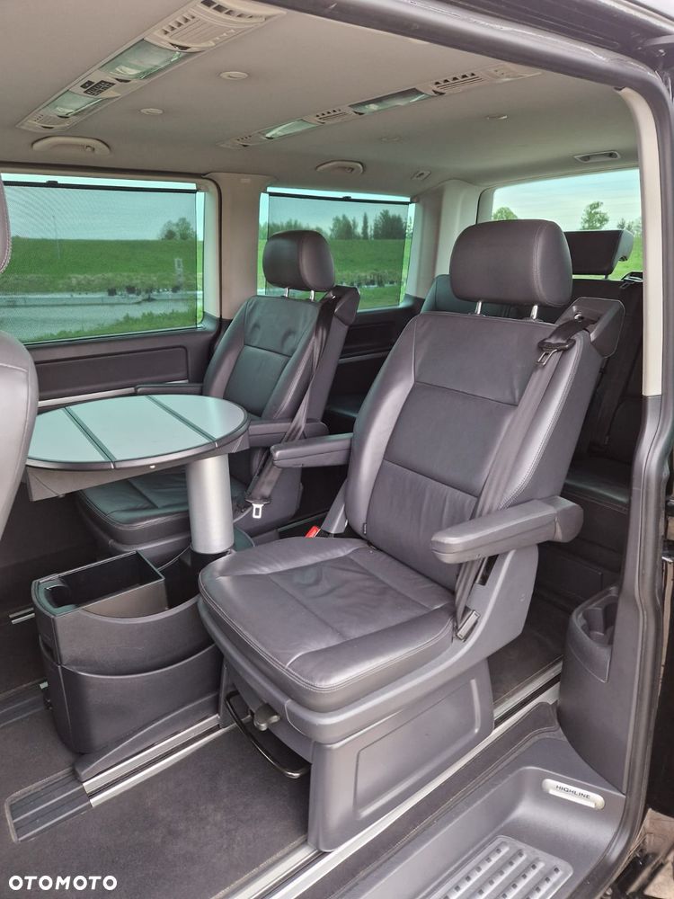 Volkswagen Multivan - 24