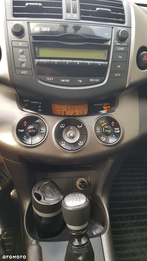 Toyota RAV4 - 38