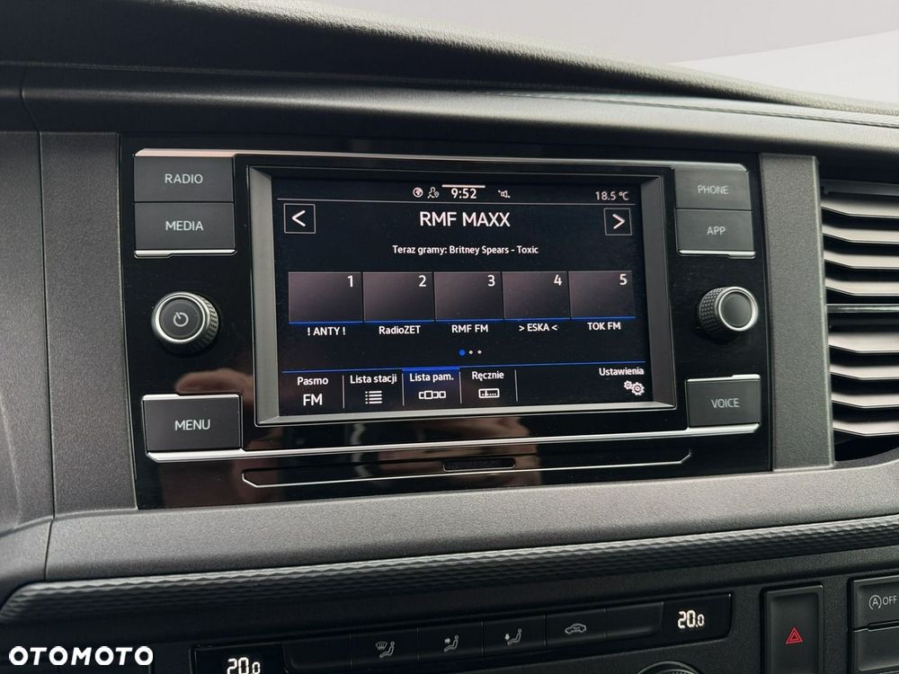Volkswagen Caravelle - 18