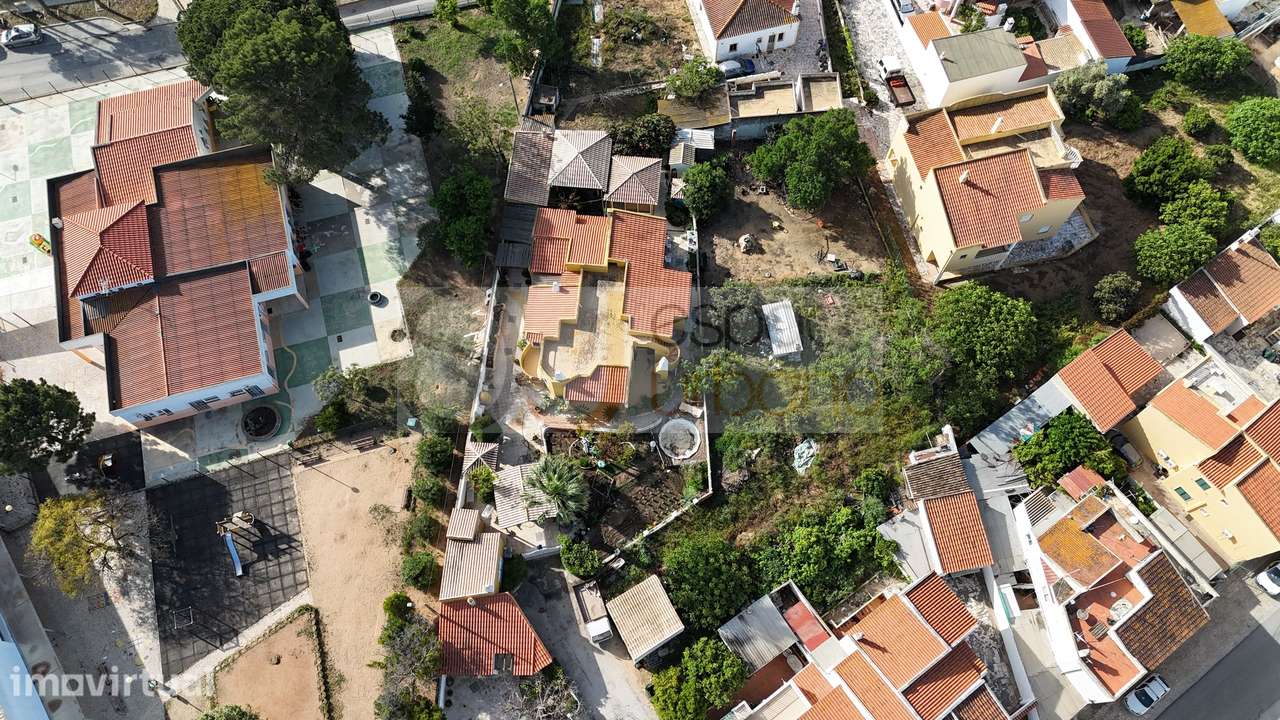 Pêra - Terreno Urbano com 645 m2 - Localização Central - Grande imagem: 4/24