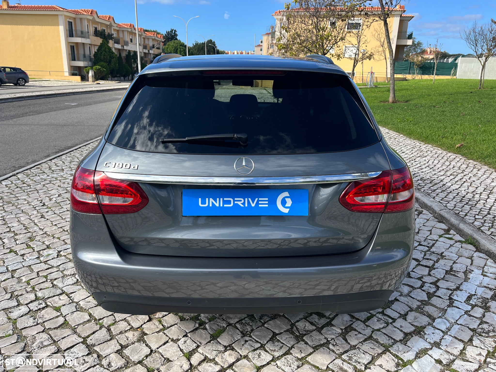 Mercedes-Benz C 180 - 5