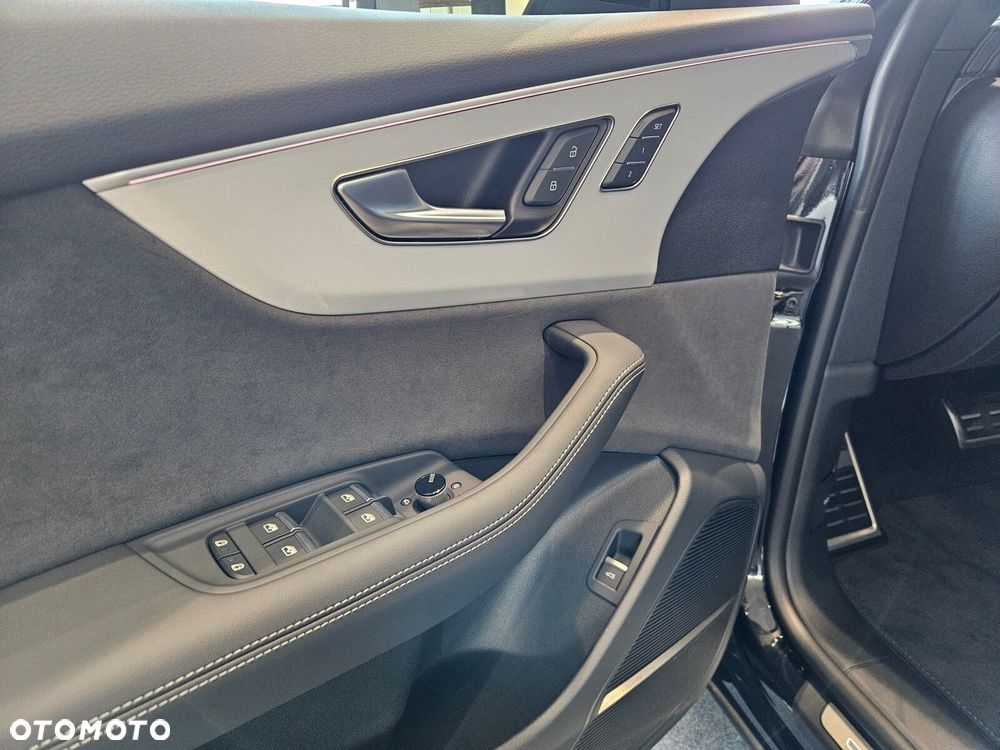 Audi Q8 - 11