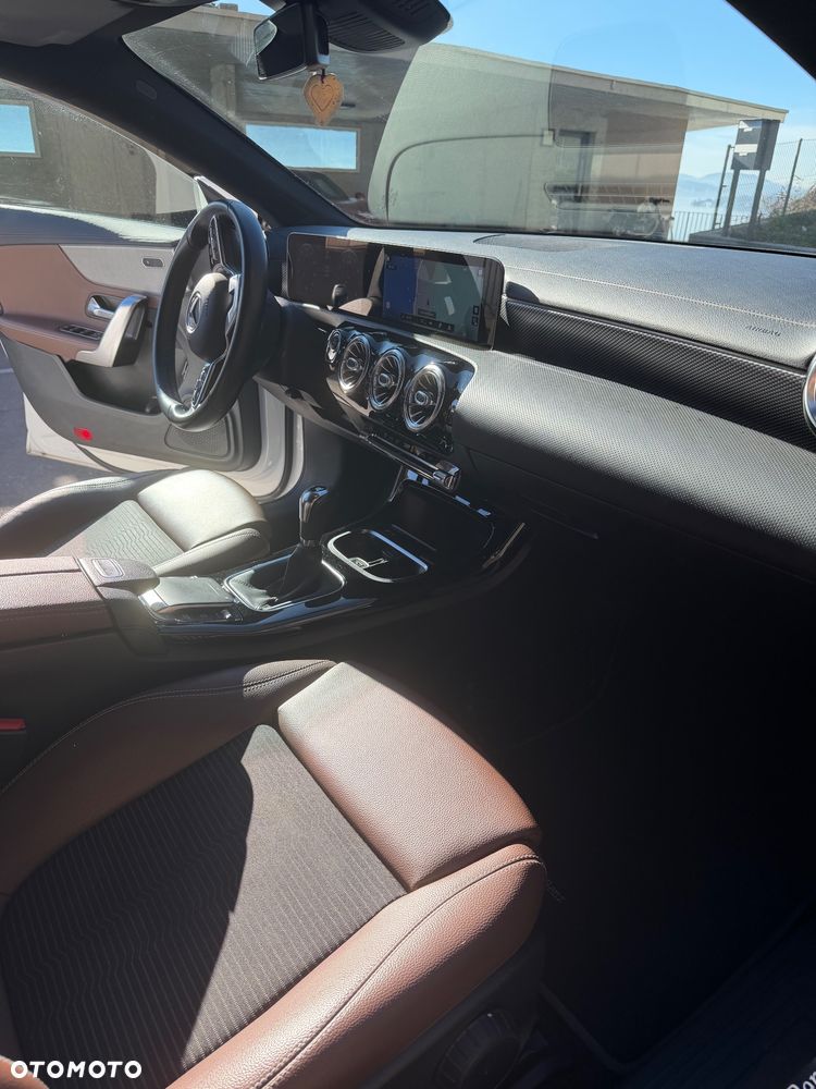 Mercedes-Benz CLA 180 Edition 2020 - 17