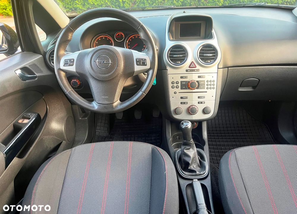 Opel Corsa 1.4 16V Silverline - 10