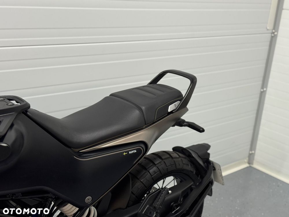 Husqvarna Svartpilen - 19