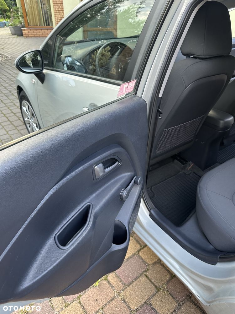 Kia Rio - 7