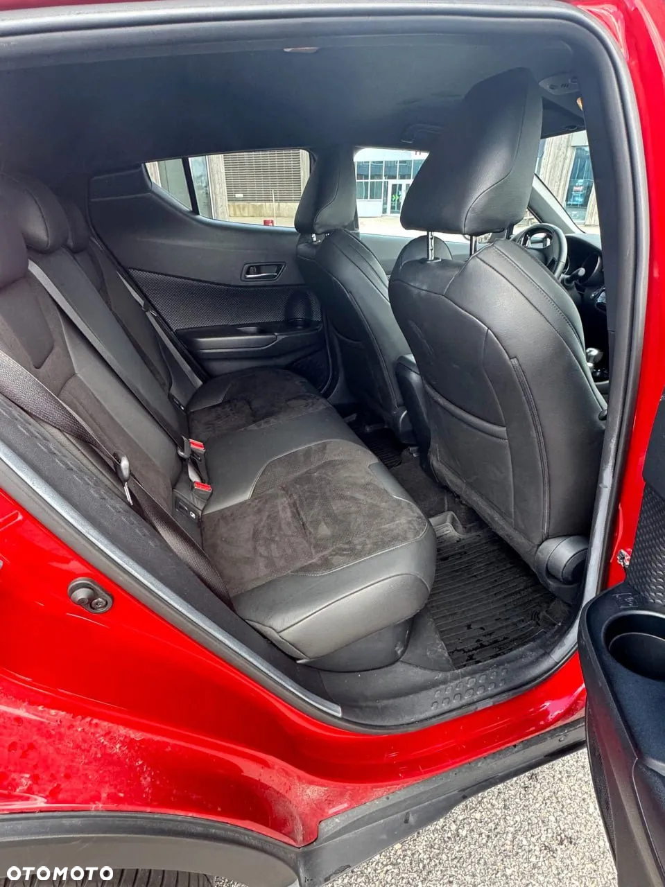 Toyota C-HR Hybrid Lounge - 13