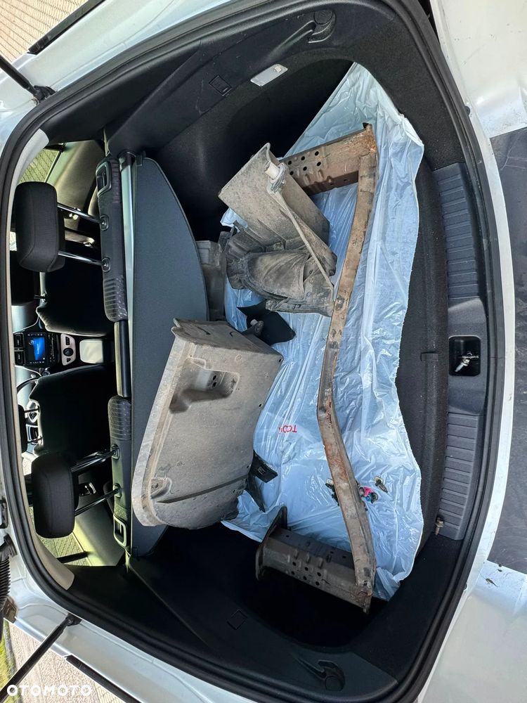 Toyota Prius Hybrid Executive - 19
