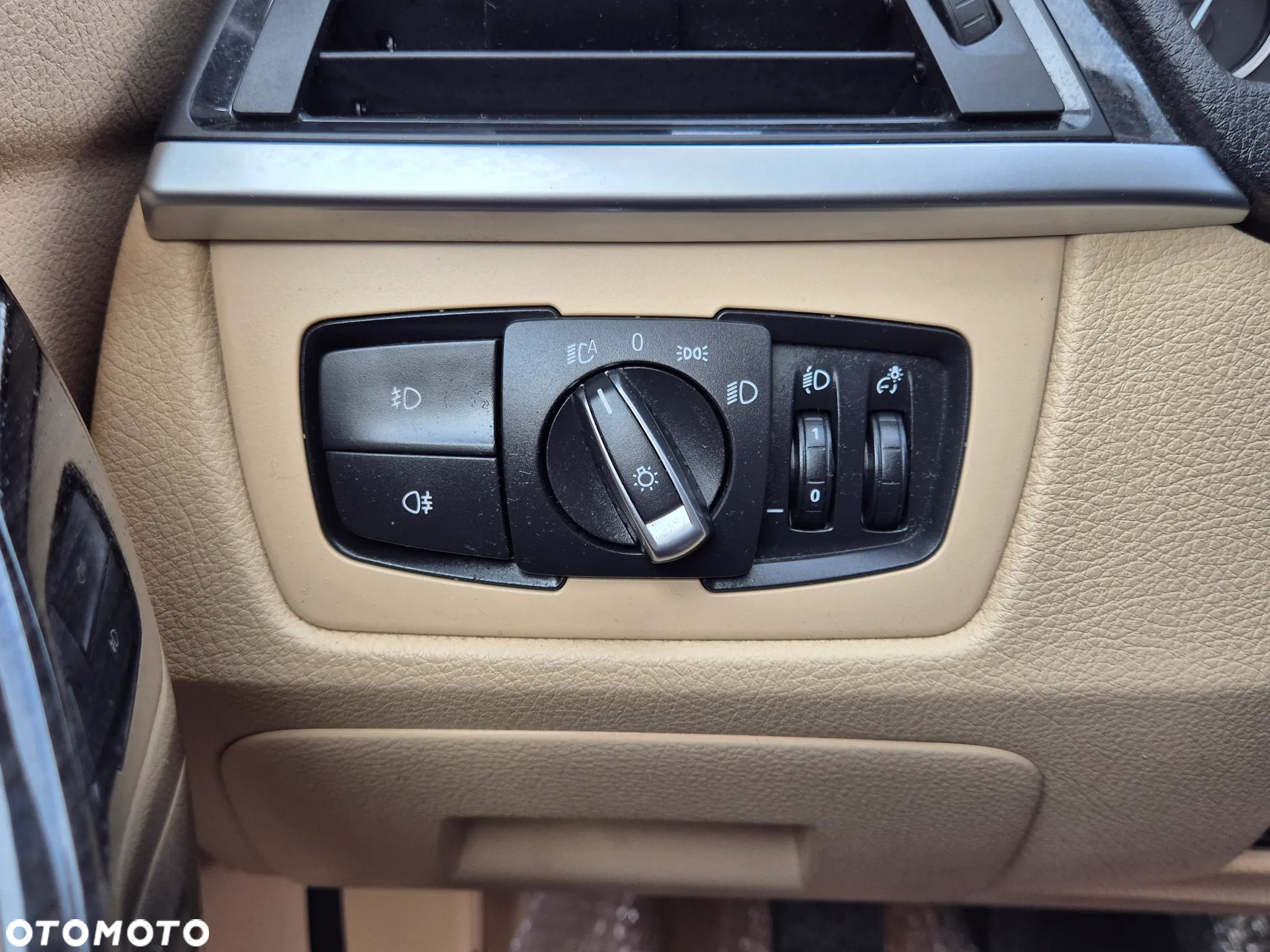 BMW Seria 3 318d Luxury Line - 11