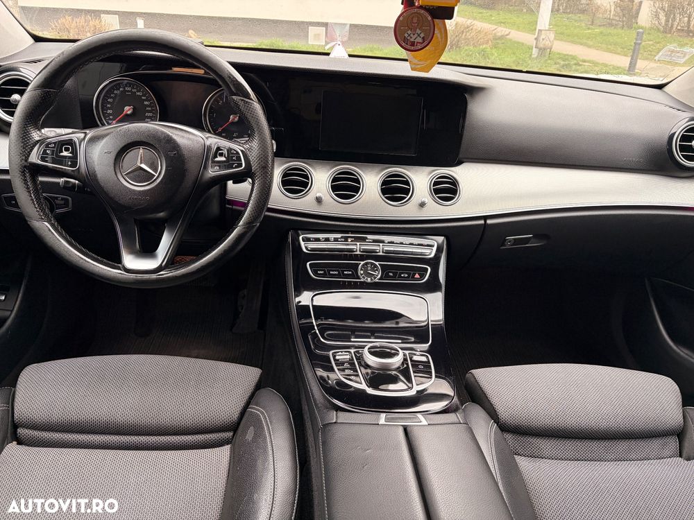 Mercedes-Benz E 220 d 9G-TRONIC - 9