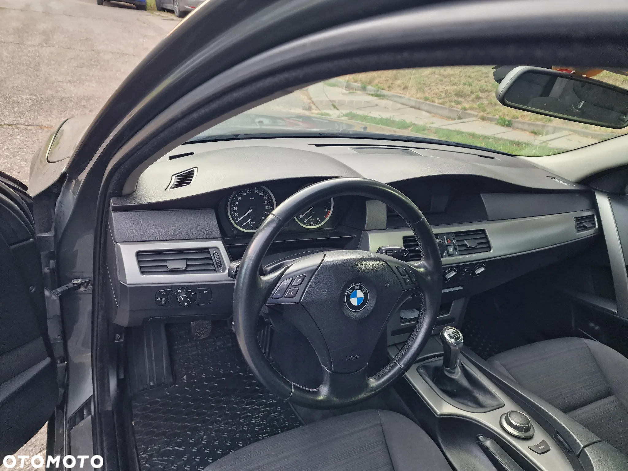 BMW Seria 5 520d - 7