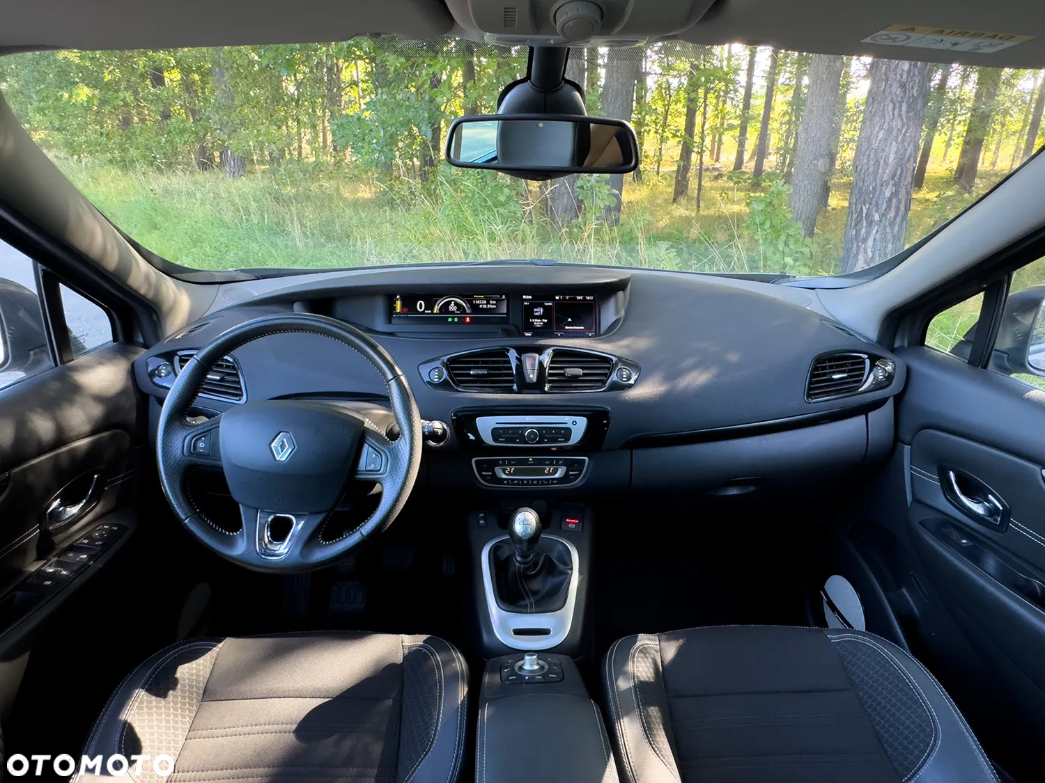 Renault Scenic 1.6 dCi Bose - 13