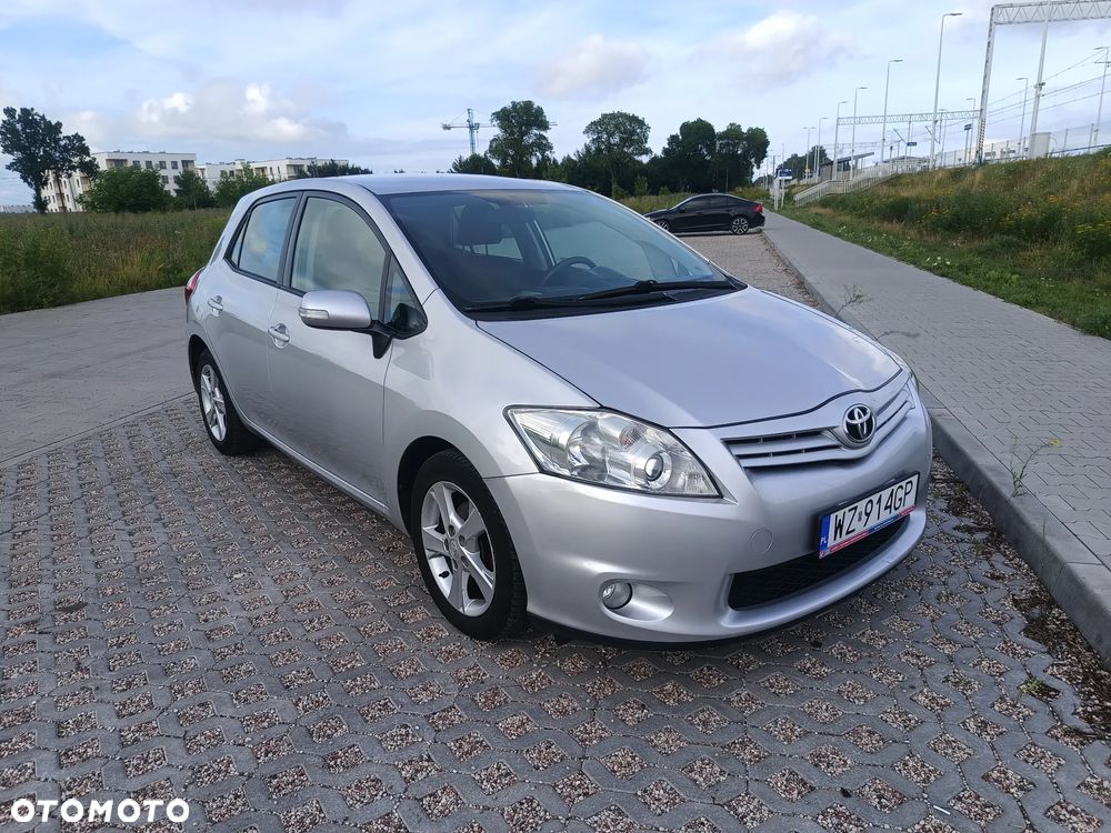 Toyota Auris 1.6 Sol - 2