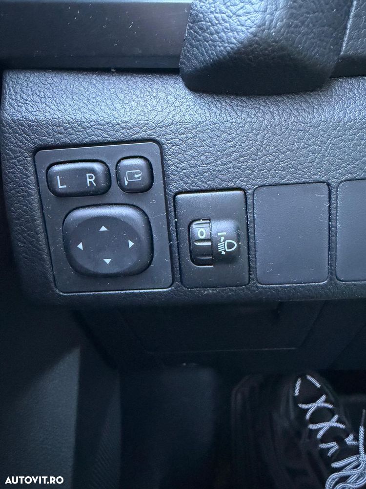 Toyota Auris 1.8 L VVT-i Luna - 16