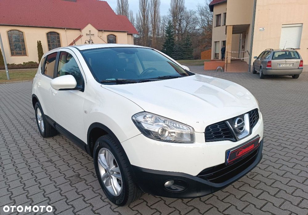 Nissan Qashqai - 1