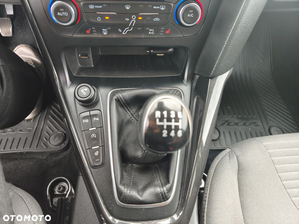 Ford Focus 1.5 TDCi DPF Start-Stopp-System Titanium - 28
