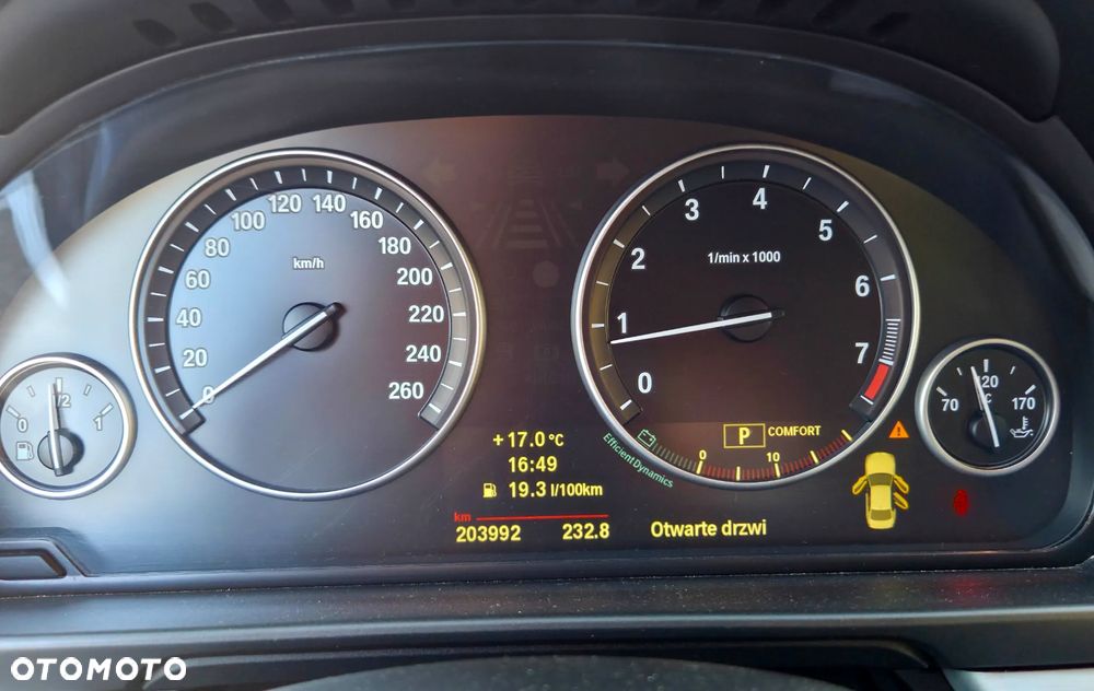 BMW Seria 5 550i Sport-Aut - 10