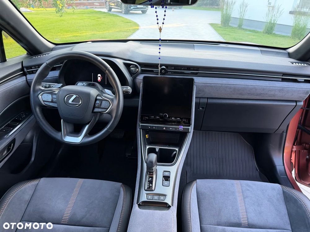 Lexus LBX 1.5 Hybrid Cool AWD - 16